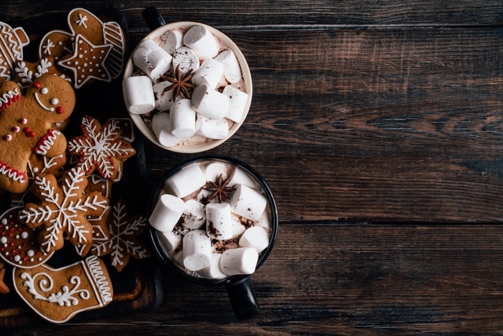 Christmas date idea gingerbread men and hot chocolate.jpg